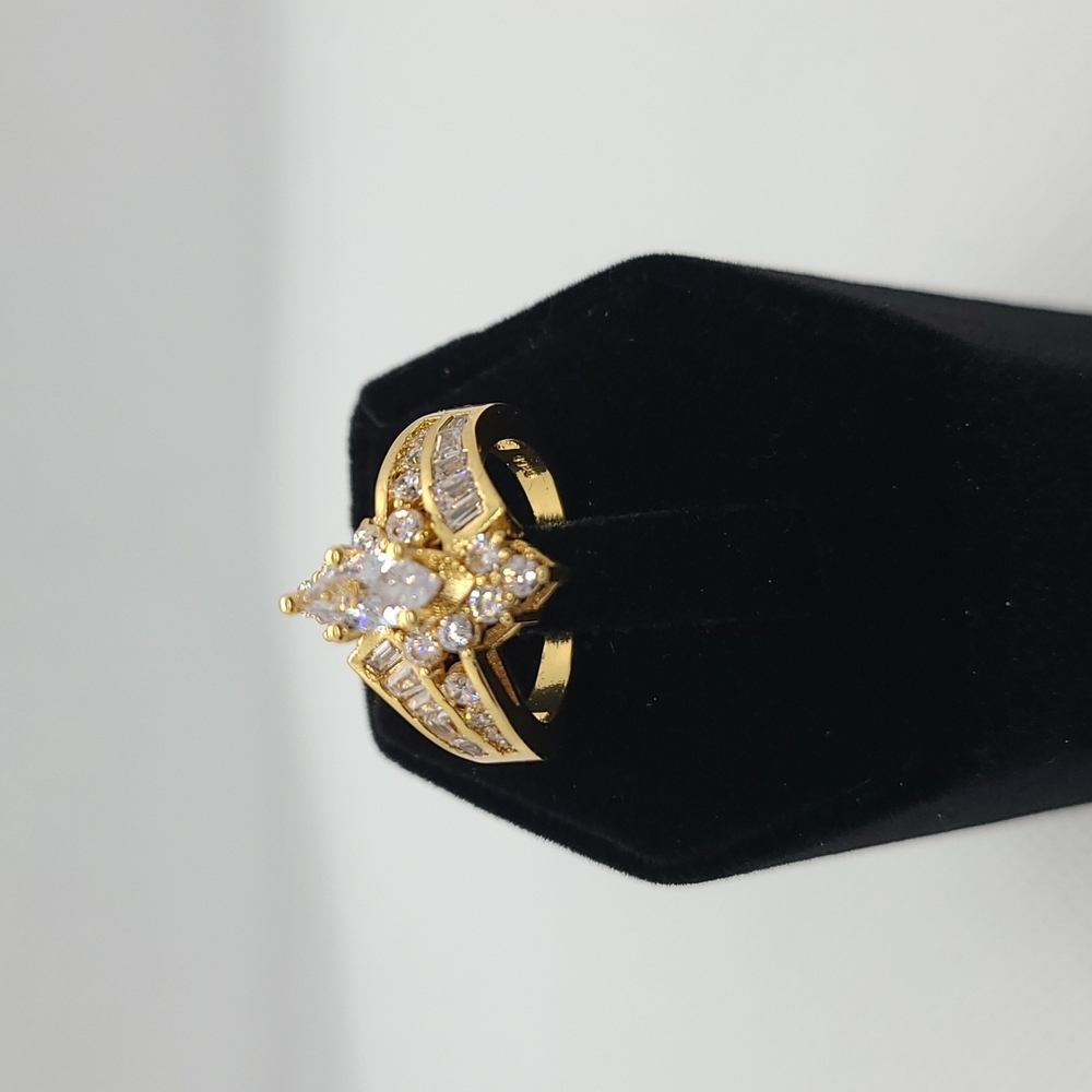 Womens Size 6 engagement ring